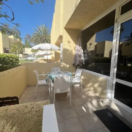 El Cortijo Bungallows * 플라야데라스아메리카스