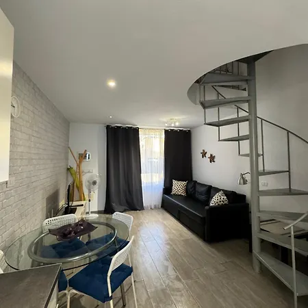 El Cortijo Bungallows 플라야데라스아메리카스