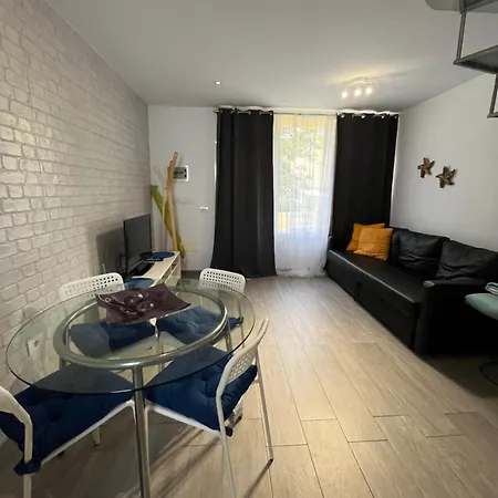 El Cortijo Bungallows * 플라야데라스아메리카스